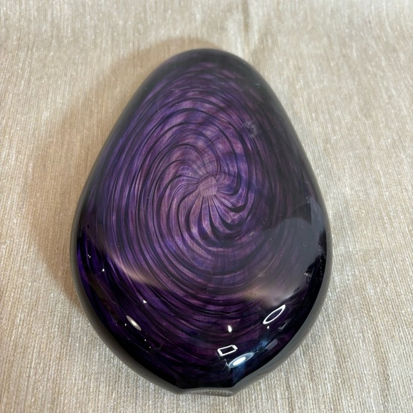 Art Glass Hand Blown Obelisk Shape Purple Span Striations Paperweight - Picture 4 of 8